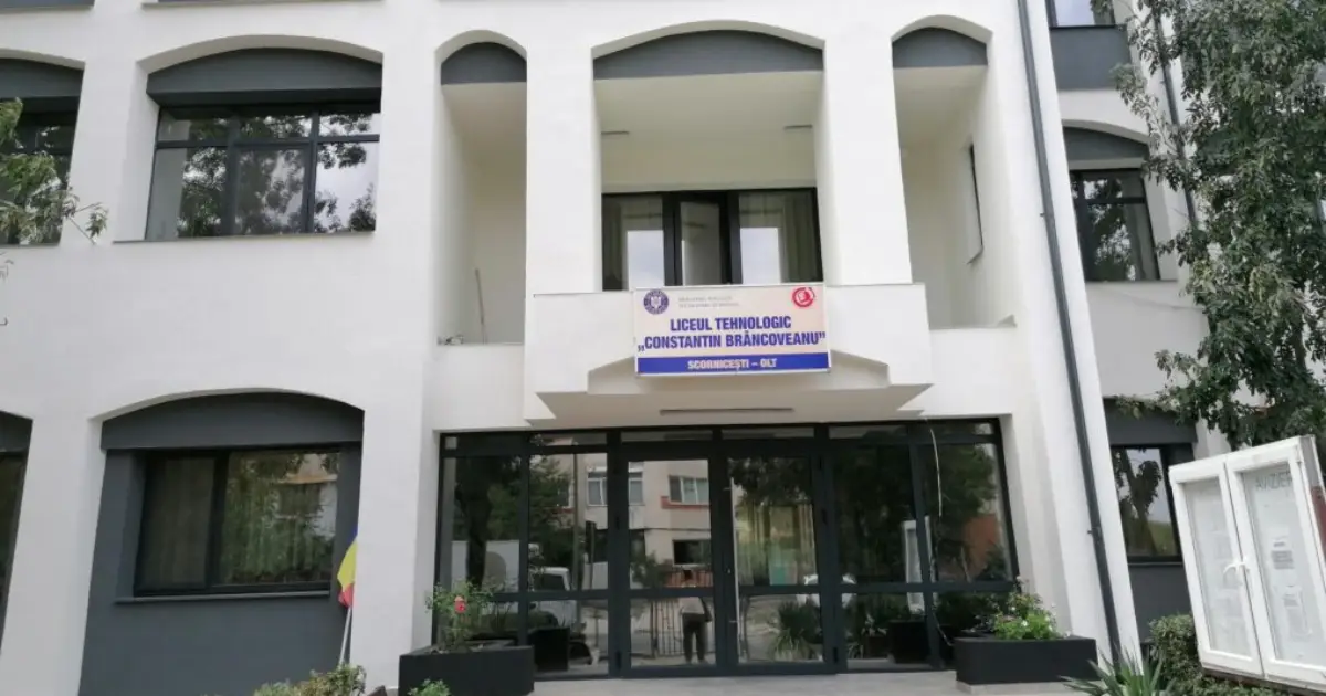 Anchetă la liceul din Scornicești după acuzații grave privind un profesor