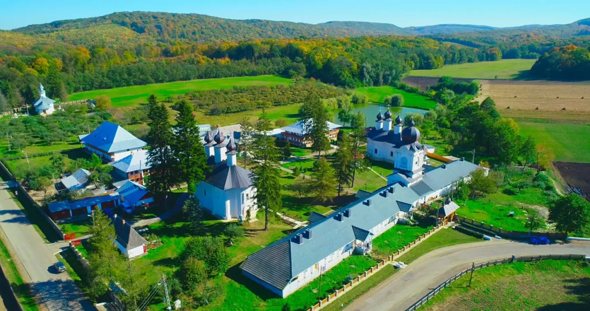 Vorona: O incursiune în tradițiile și spiritualitatea Moldovei