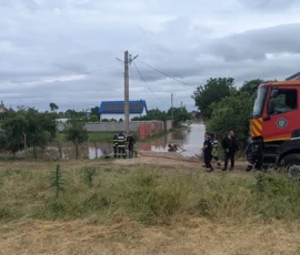Inundații în gospodării din Drăgănești-Olt după ploile torențiale din iunie 2026
